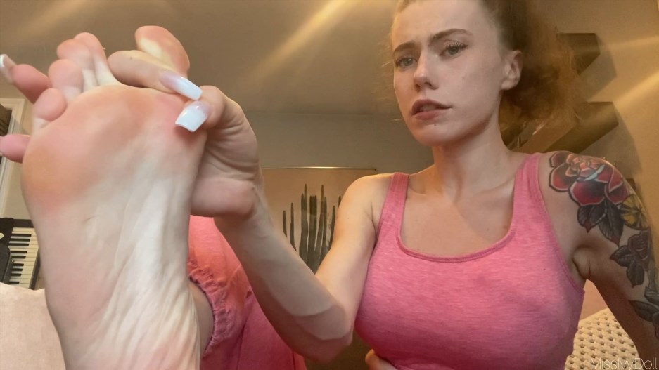 MissIvyDoll - Foot Fetish JOI
